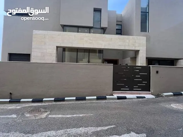 850 m2 More than 6 bedrooms Villa for Sale in Amman Dabouq