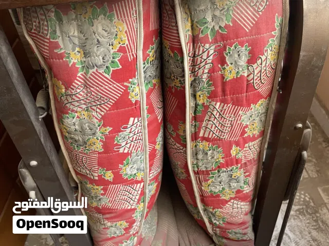 سرير معدني بالمرتبة قابل للطي
