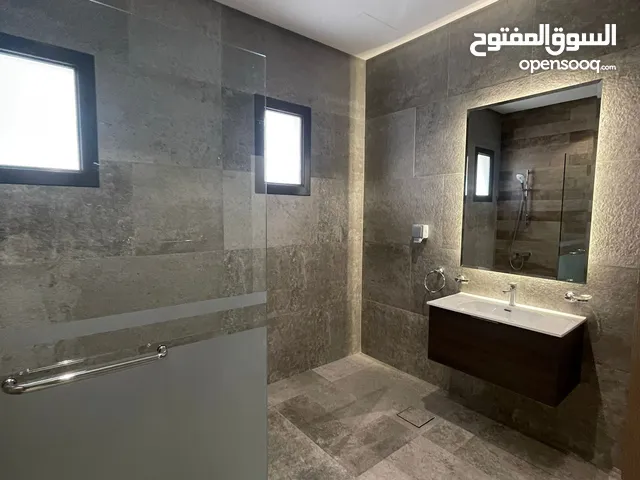 400 m2 4 Bedrooms Townhouse for Rent in Kuwait City Shamiya
