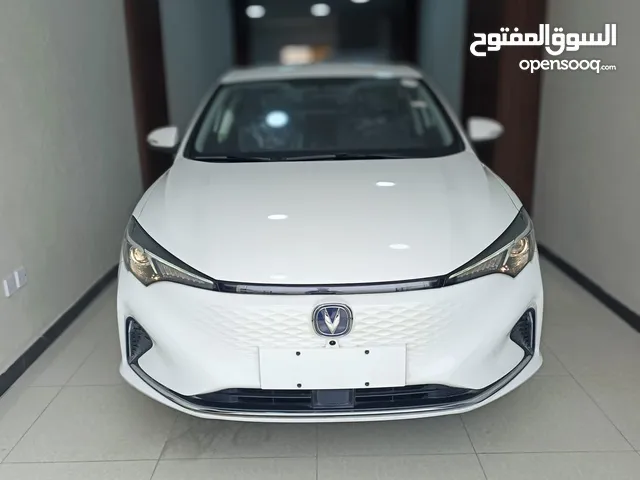 CHANGAN EADO 2023 ZERO كفاله 3 سنوات شاشه كمرات امامي + خلفي تقطع مسافة 400 km للبيع