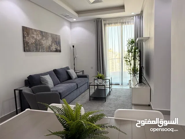 شقة فاخرة مفروشة بالكامل للإيجار - للمقيمين فقط A fully furnished luxury apartment for rent