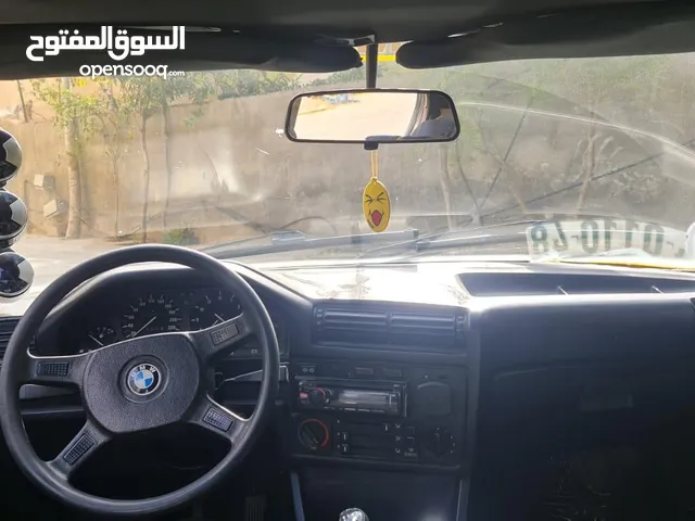 بي ام E30 مويل 1988