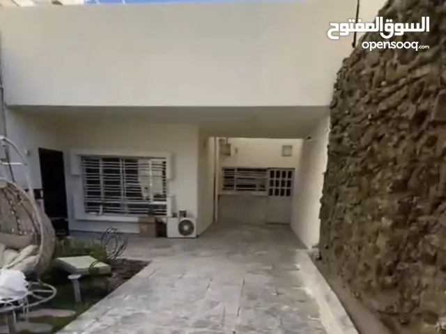 350 m2 5 Bedrooms Townhouse for Rent in Baghdad Harthiya