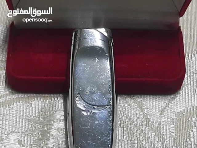 ولاعة فضية مضرب راكت جوانتي ميدالية مفاتيح فانوس ناطق طسة    خضة شطرنج قلم متر مغدني سلسلة بروسلي