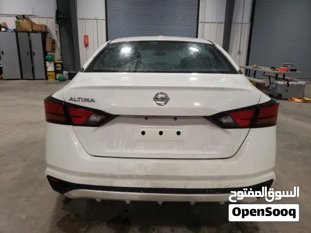Used Nissan Altima in Al Batinah