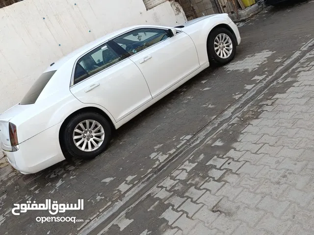 كرايسلر 2012 كندي كفاله من الصبغ فقط