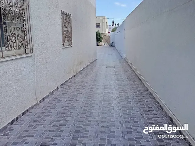 منزل زوز طوابق للبيع طريق العين