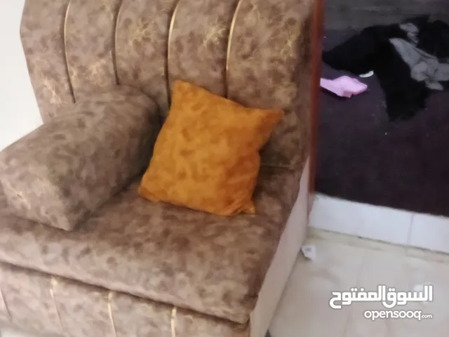 كنب للبيع  موجود المفرق