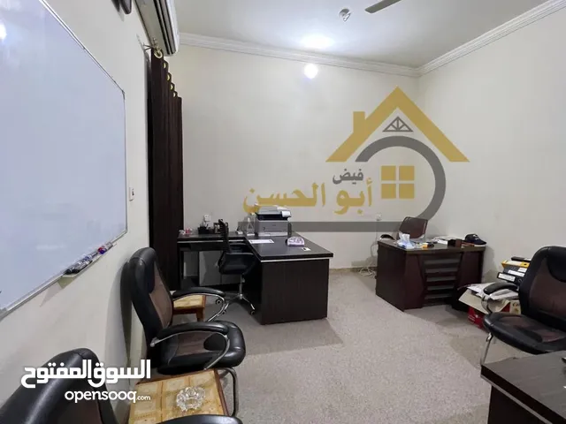 دار للايجار في منطقة حي صنعاء تجاري قرب شارع الشركات بمساحة 300 متر. ـ18