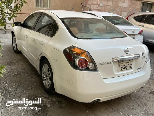 نيسان التيما 2012