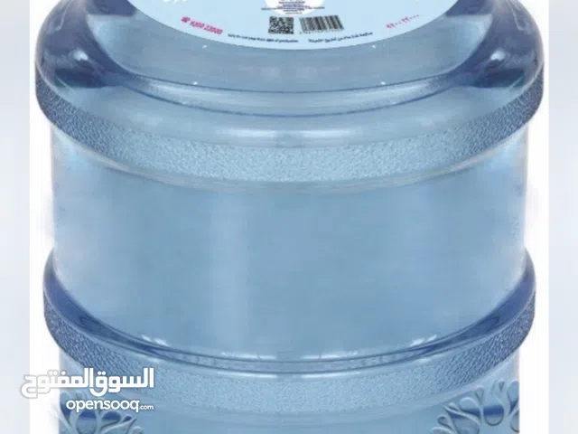 قوارير ماء من تانيا الحجم الكبير