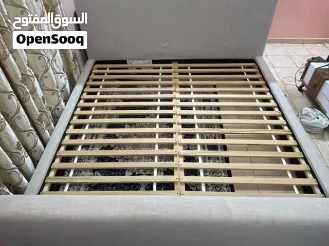 للبيع سرير نوم حجم الكبير ابو نفرين بدون الماترس for sale west elm bed in excellent condition withou