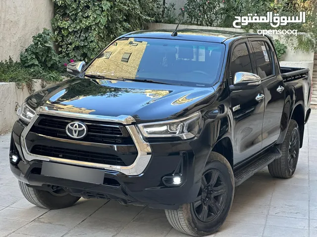 Used Toyota Hilux in Amman
