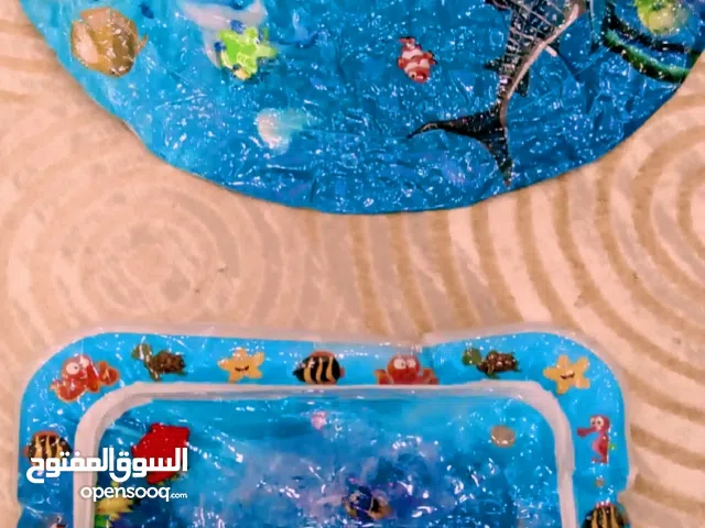 سجادتين مائيات ثلاثيات الابعاد للاطفال بنتفخو و بتعبو مي بداخلهم مجسمات سمك و اشكال بحرية لتنمية قدر