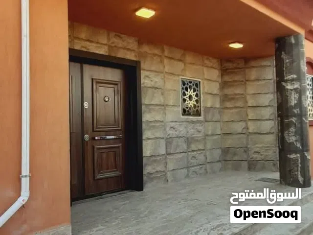 فيلا أرضية للإيجار في قنفودة شارع عيادة الشمس تشطيب سوبر لوكس