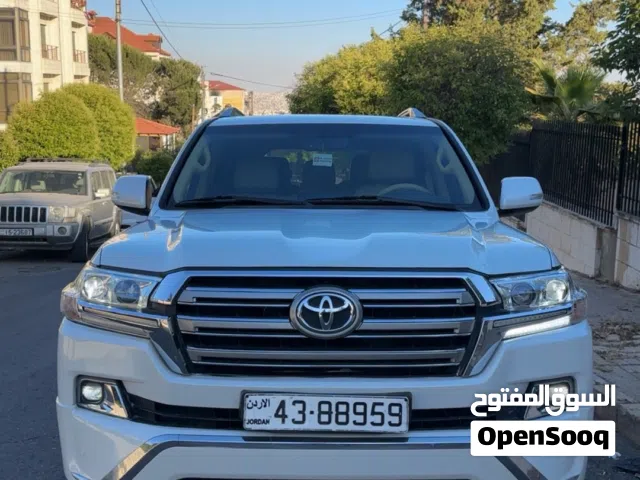 2016 Toyota Land Cruiser GXR