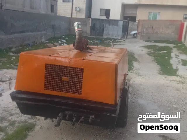 كمبريصه اطلس كبكو 4سلندر لضرب رمل والحفريات  بدون عده وبعده