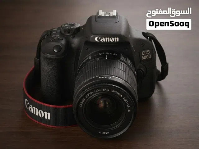 كميرا canon E600 D بحالة شبه جديدة .