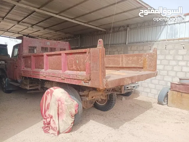 قلابات تيوتا للبيع