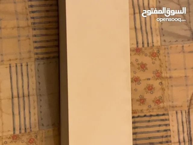 Xbox series s ( للبيع السعر غير قابل للتفاوض ( البيع مستعجل