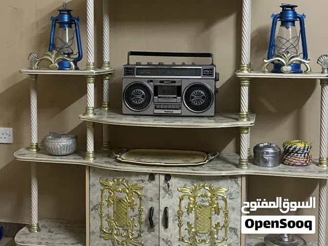 مكتبة تلفزيون قديمه