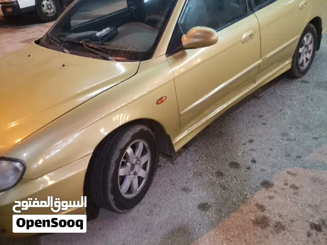 2000 كيا سبيكترا