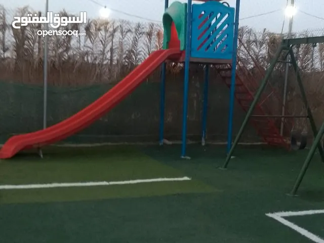 زحليقه ومرجيحه كبيره للبيع نظيفه