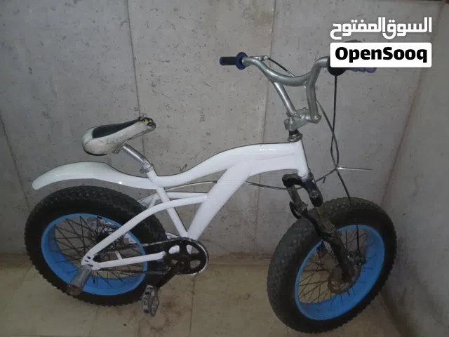 3 عجلات استهمال نظيف
