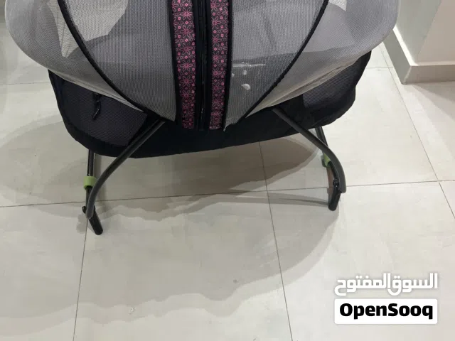 سرير بيبي حديث الولادة للبيع - لم يستعمل أبدا
