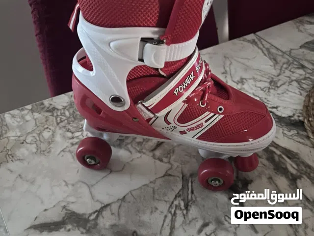 سكيت لون احمر مقاس من نمره38-41 غير مستعمل شبه جديد بسعر 14دينار