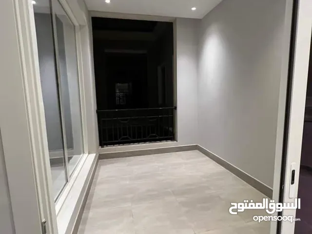 170 m2 3 Bedrooms Apartments for Rent in Jeddah Al Bawadi