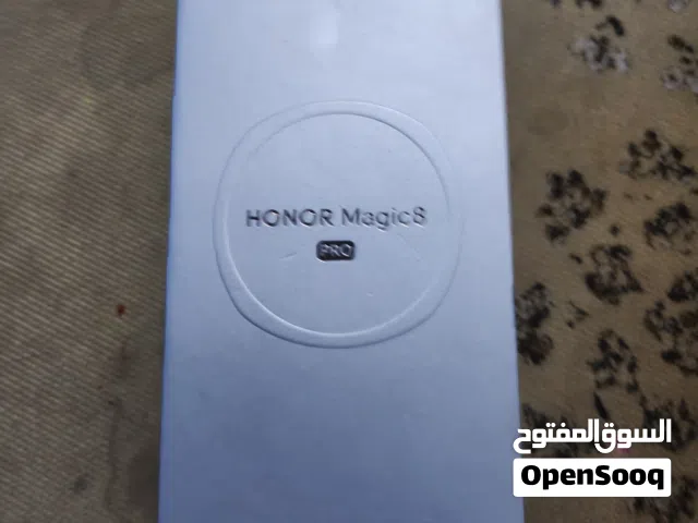 نقال مستعمل قليل هونر ماجك 8برو  الذاكره 512 السعر مليون 200 وبي مجال