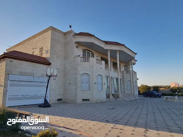 Palace for sale in Husban Madaba