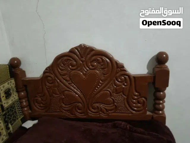 عرطه سرير فردي نظيف