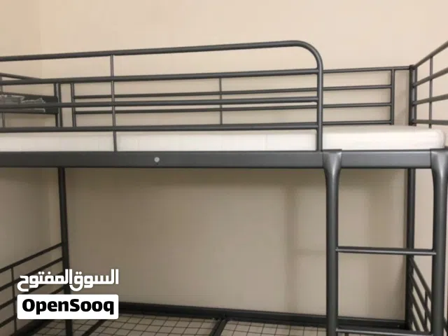 للبيع سرير ايكيا (IKEA )دورين  مناسب للأطفال والكبار بحالة ممتازة جدًا ونظيف البيع بدون مراتب