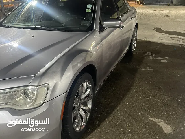 Chrysler 300 2017 in Basra