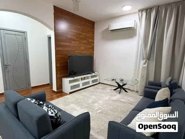 للبيع شقه بنتهاوس مفروشه في بوشر بسعر مغري شوف الوصف