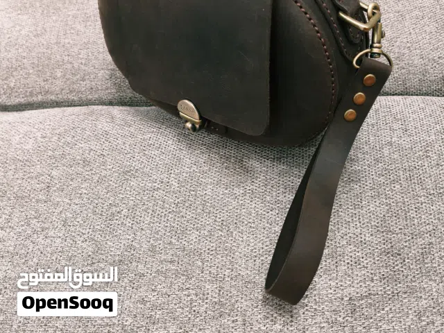 Shoulder Bags brown for sale  in Zarqa
