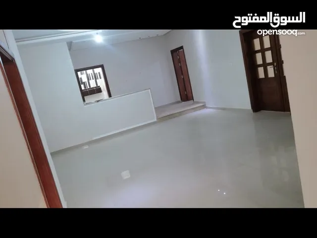 420 m2 4 Bedrooms Townhouse for Rent in Tripoli Al-Hadba Al-Khadra