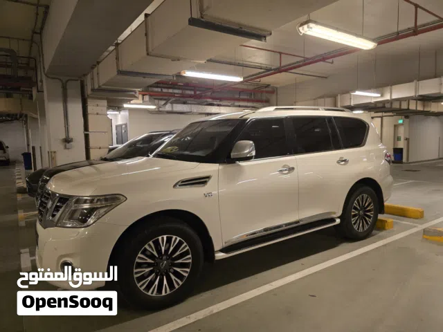 Nissan Patrol 2017 in very good condition GCC V8 400hp no accident with full history maintenance