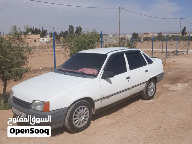 1990 أوبل كاديت