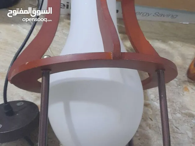 للبيع مصابيح مستخدمه بس تشتغل الزوج ع 20 والفانوس 25 والمصباح الفضي 15 وبيهم مجال