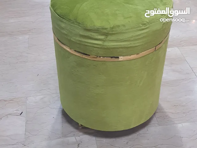 كرسي تسريحة او بف وكمان  لدي البدر العالمية للمفروشات اختار اي لون ونصممه ليك