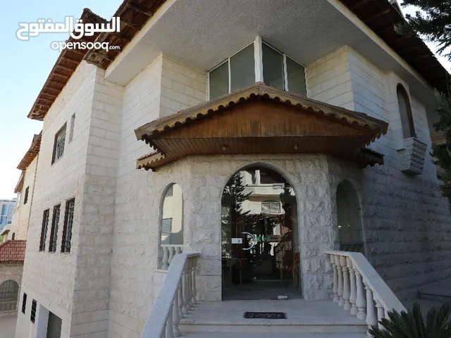 1400 m2 More than 6 bedrooms Villa for Sale in Amman Dabouq