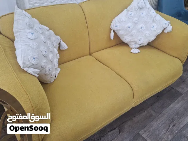 للبيع كنبة روعة   استعمال 3 شهور