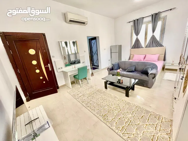 استوديو مع بلكونه مفروش فرش كامل للإيجار أول ساكن بمدينه محمد بن زايد زون 19