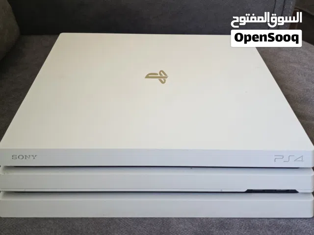 بلايستيشن 4 برو/PS4 pro لون أبيض للبيع (الرجاء قرائة الوصف)