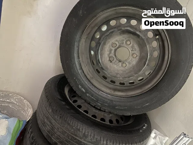 عجلات مستعملة من نوع أخرى بحالة جيدة - مقاسات 15 إنش