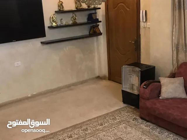 260 m2 4 Bedrooms Townhouse for Sale in Zarqa Jabal Al Ameer Hasan