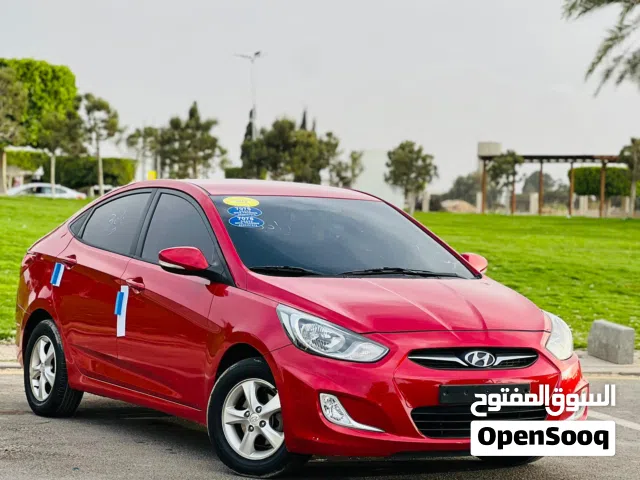 2012 هيونداي اكسنت GL